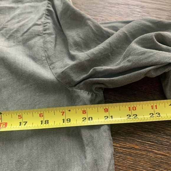 Love 8 Long Sleeve Pullover Shirt Size Medium Stonewash Gray - Picture 5 of 6